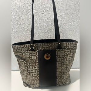 Tommy Hilfiger Tote Bag (New with no tags)